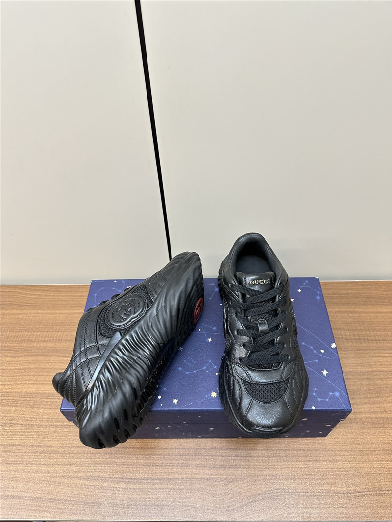 Gvc*1 black chunky sneakers