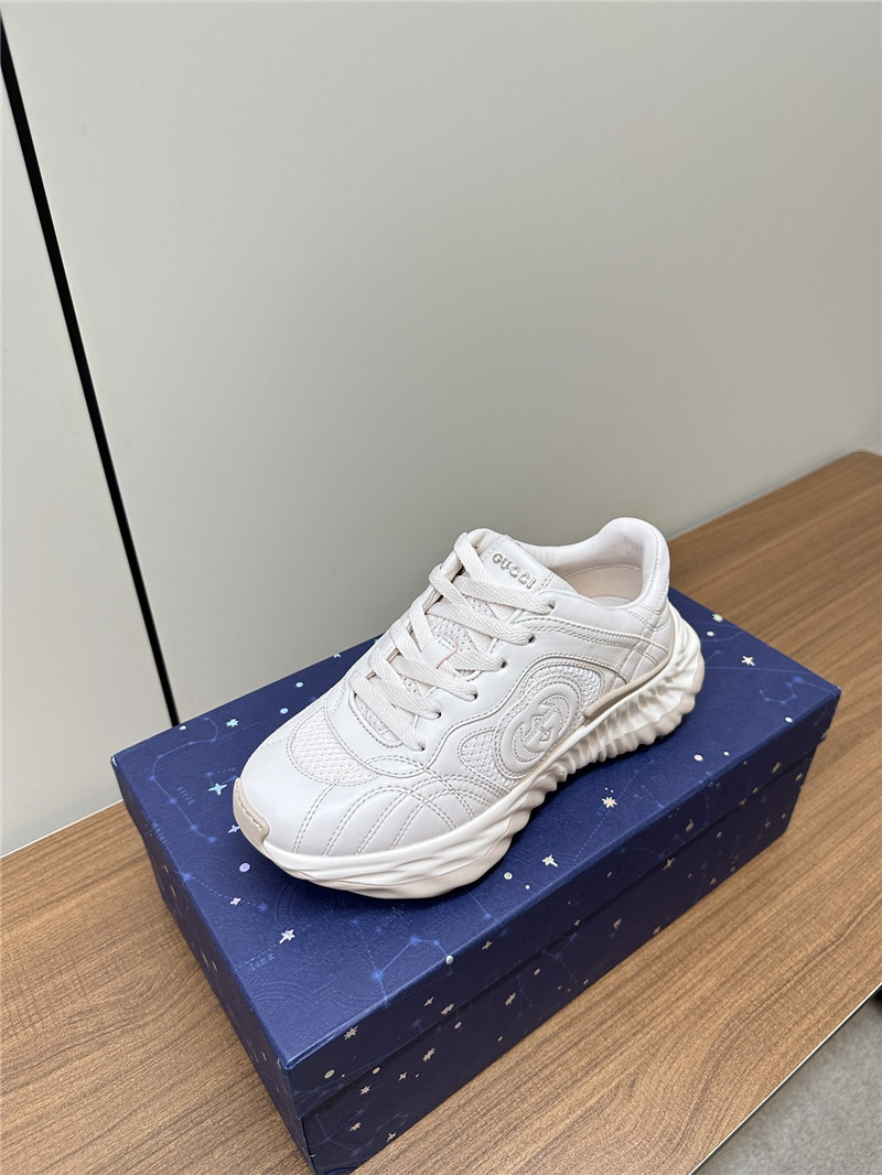 Gvc*1 beige chunky sneakers