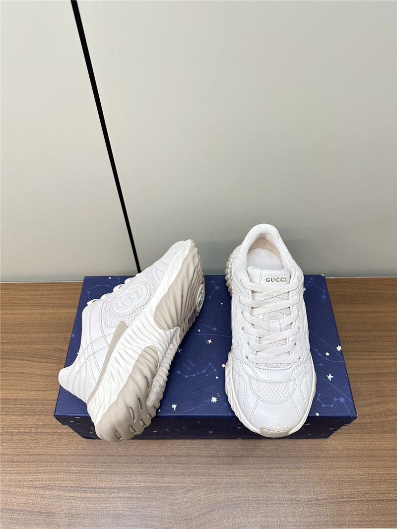 Gvc*1 beige chunky sneakers