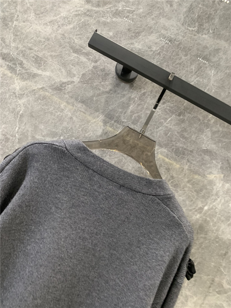 Va1e*ntin0 v-neck cropped knitted cardigan replica d&g clothing