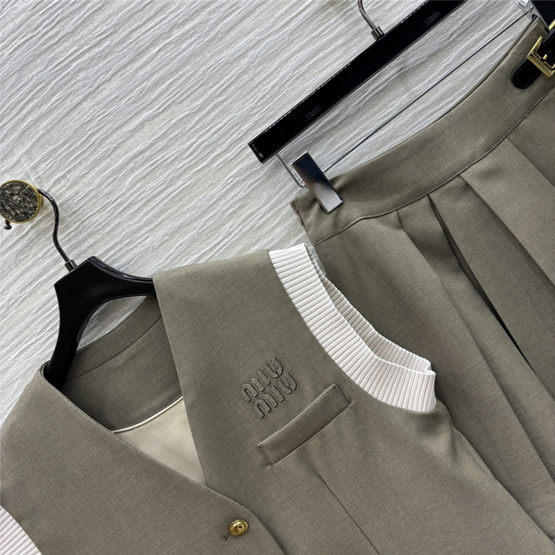 Va1e*ntin0 hand-beaded twisted short-sleeved shirt replica clothes