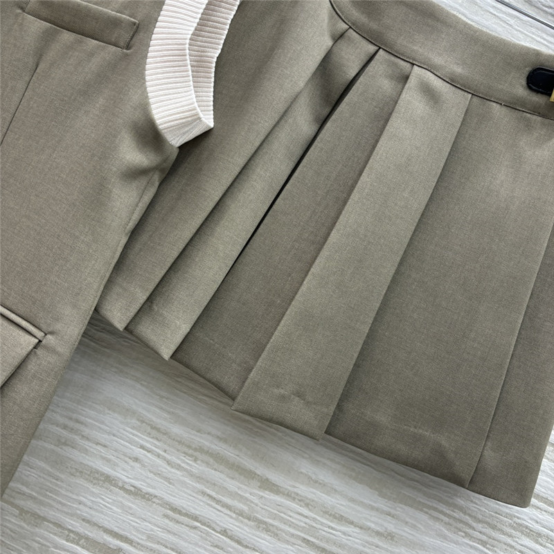 Va1e*ntin0 hand-beaded twisted short-sleeved shirt replica clothes