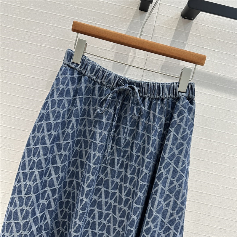 Va1e*ntin0 v jacquard denim long skirt replica clothing