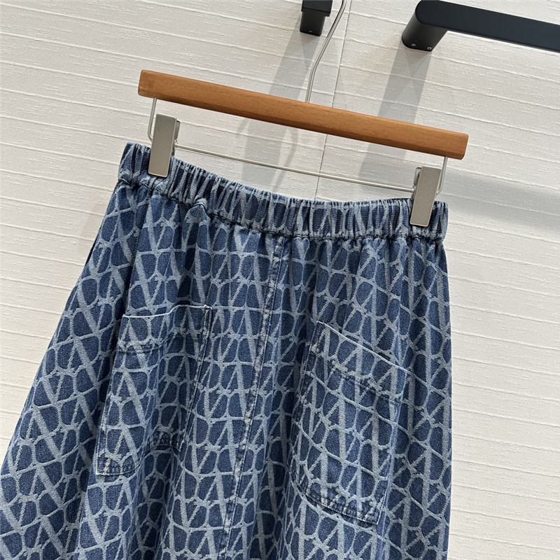 Va1e*ntin0 v jacquard denim long skirt replica clothing