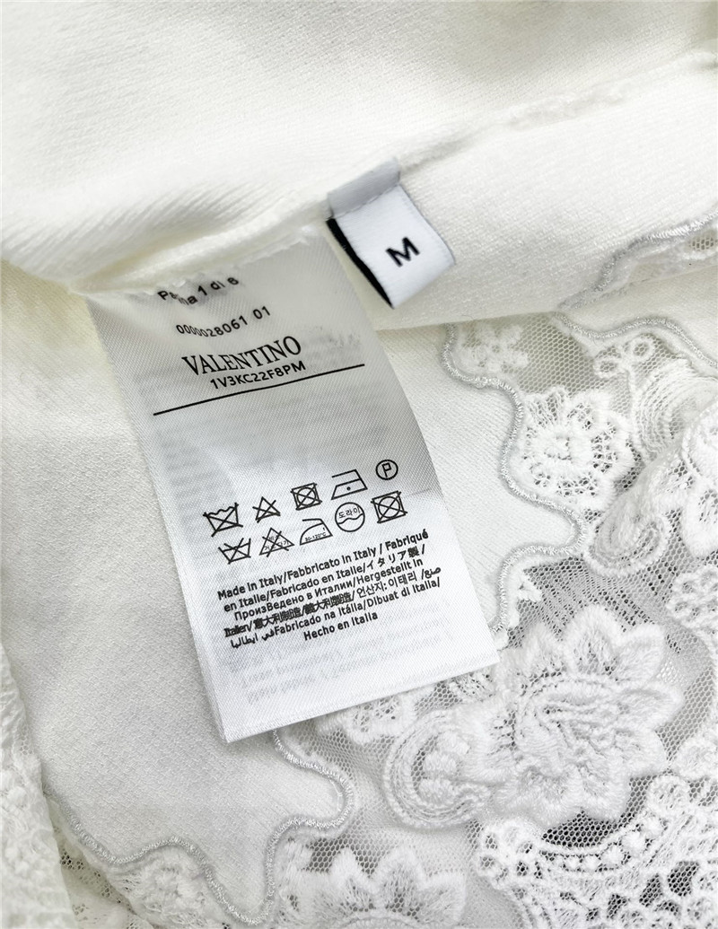 Va1e*ntin0 round neck long sleeve + skirt suit replica d&g clothing