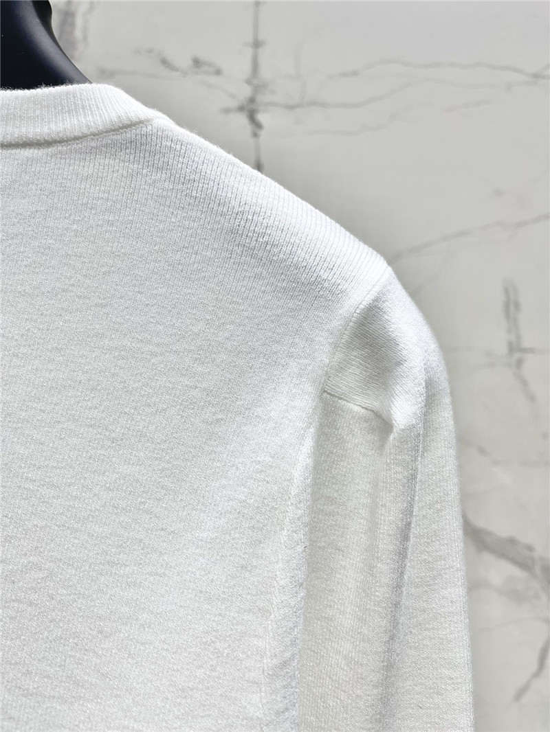 Va1e*ntin0 round neck long sleeve + skirt suit replica d&g clothing