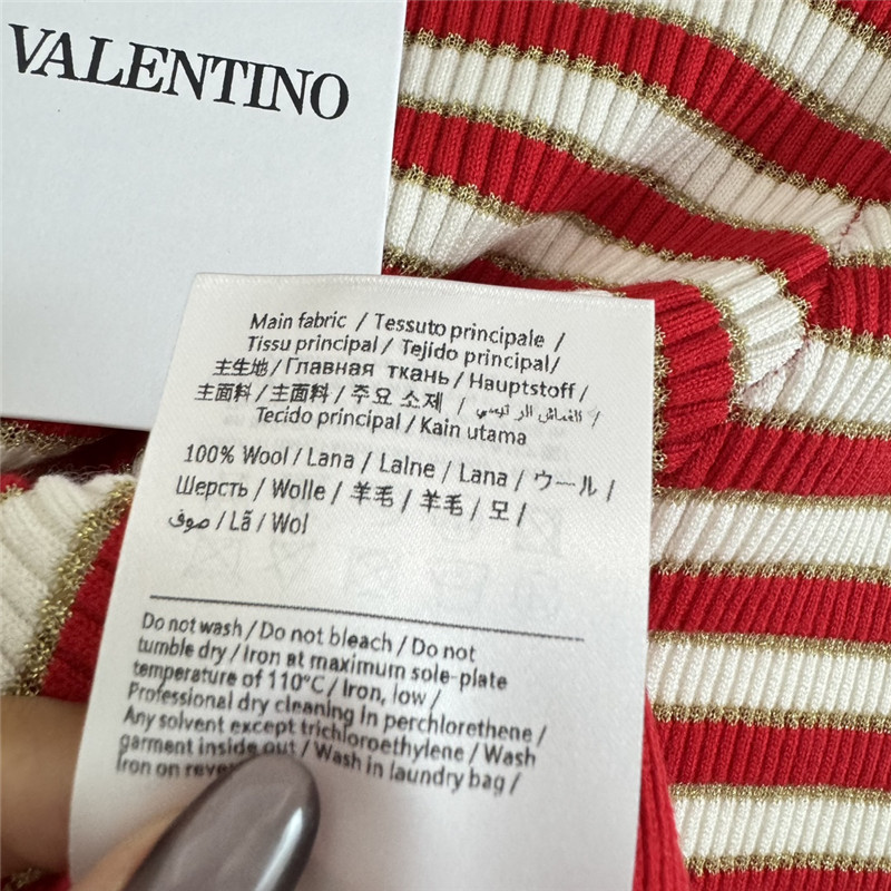 Va1e*ntin0 gold thread striped top replica d&g clothing