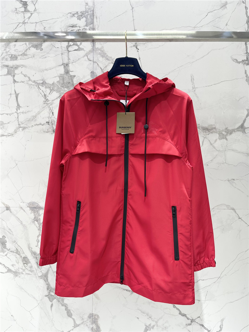 Bv*b*rry outdoor sportswear replica clothes