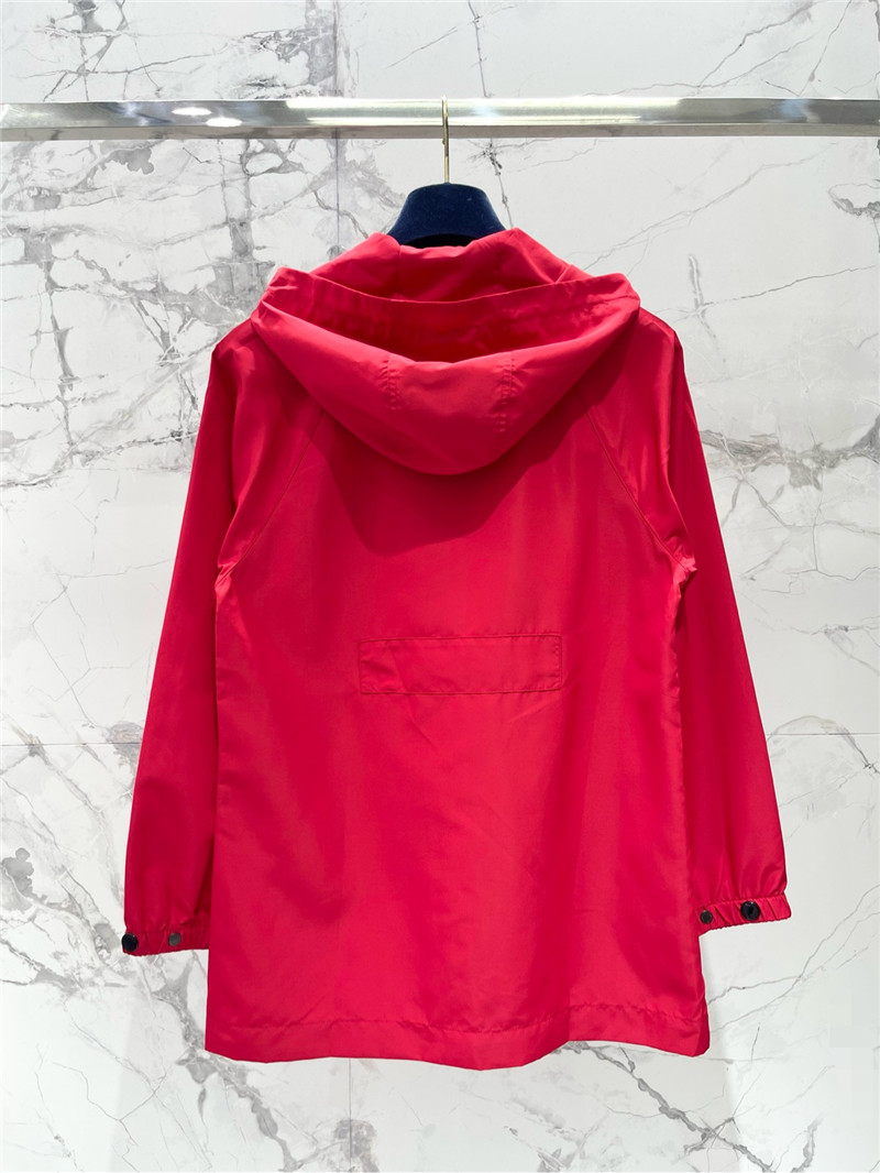 Bv*b*rry outdoor sportswear replica clothes