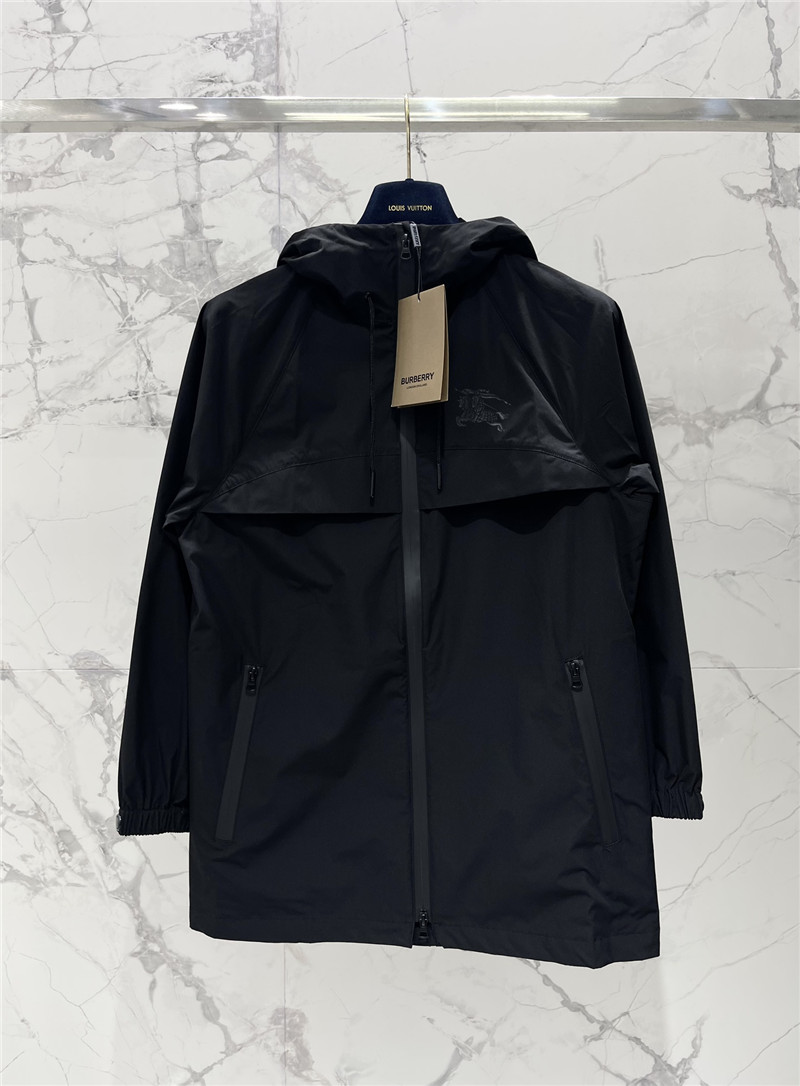 Bv*b*rry outdoor sportswear replica clothes