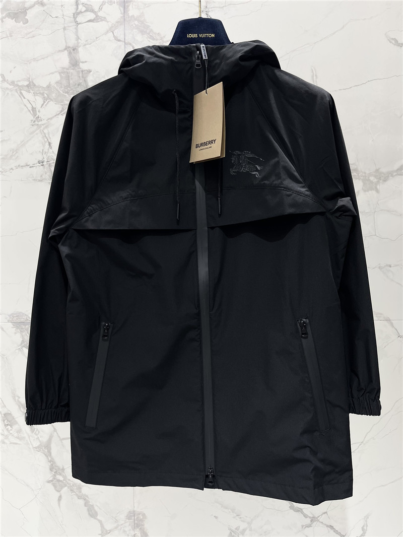 Bv*b*rry outdoor sportswear replica clothes