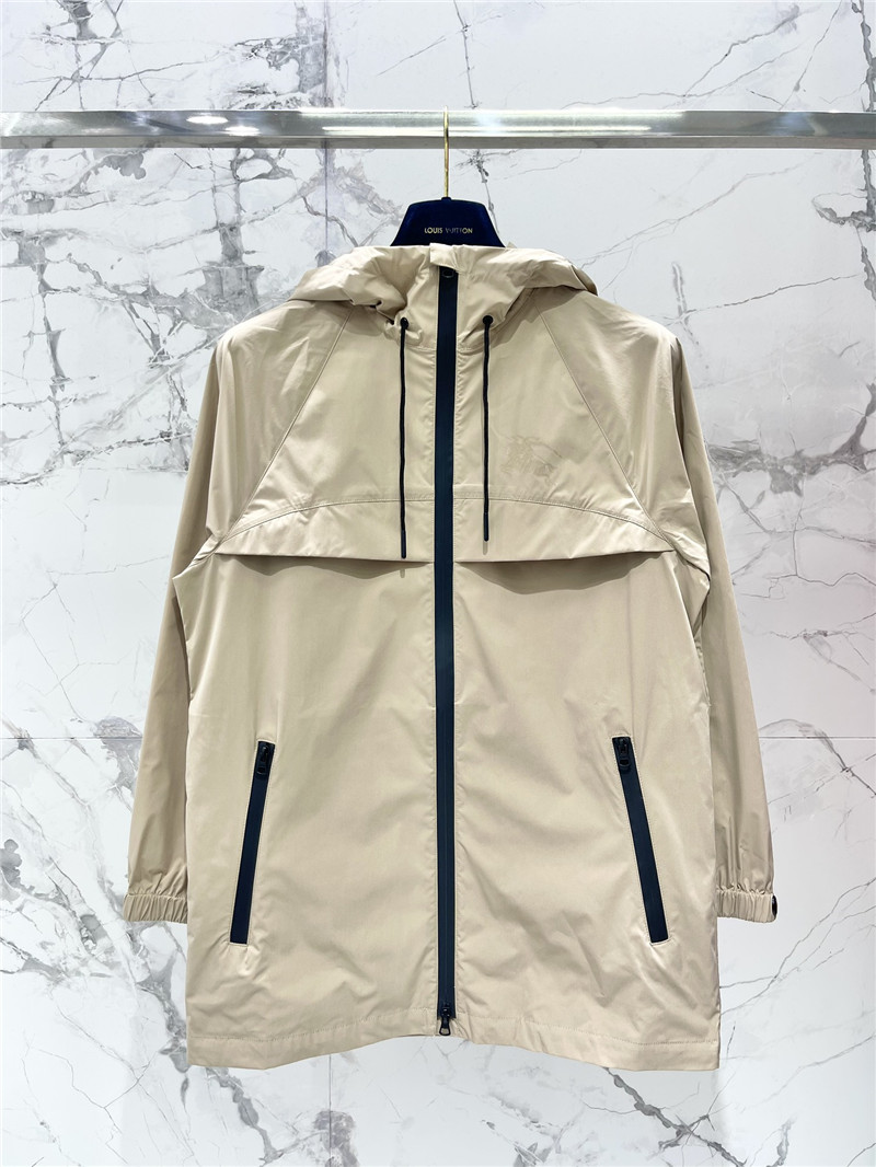 Bv*b*rry outdoor sportswear replica clothes