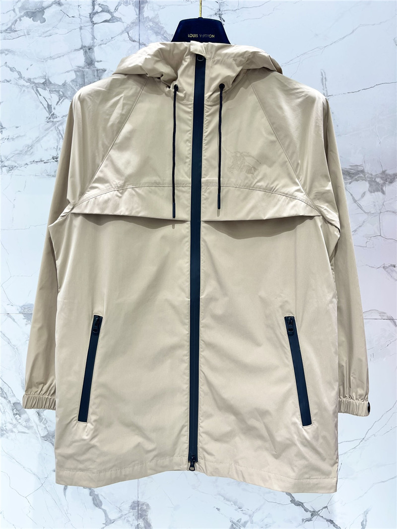 Bv*b*rry outdoor sportswear replica clothes