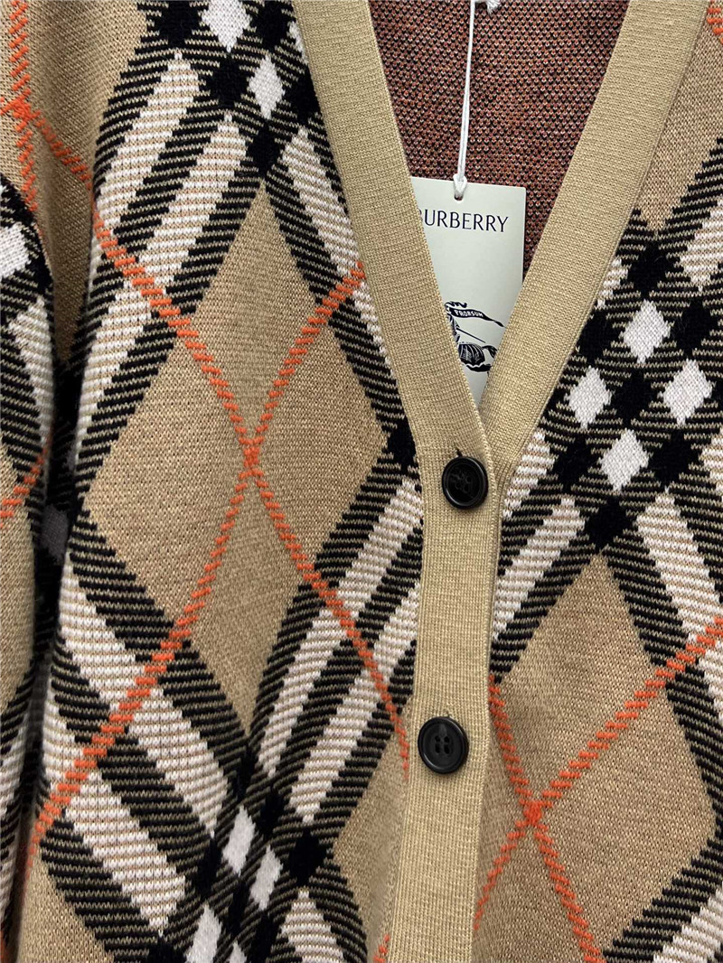 Bv*b*rry checked wool cardigan replica d&g clothing