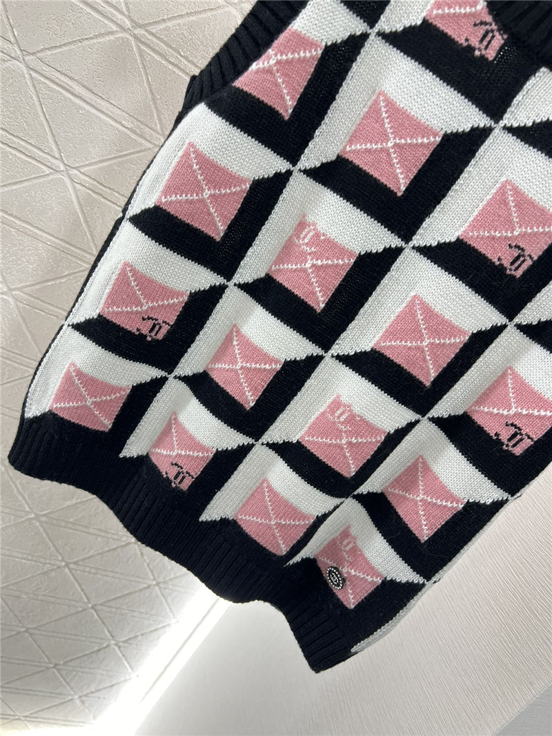 Ch**el new knitted vest replica clothing sites