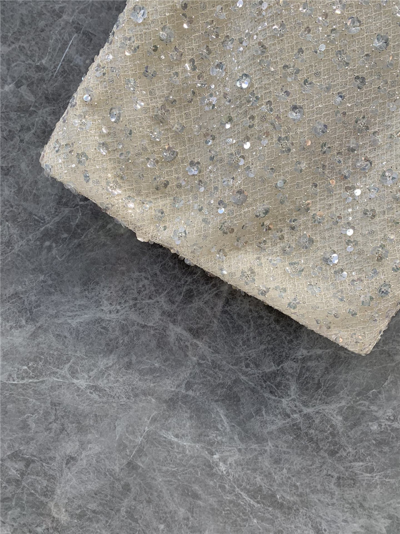 Va1e*ntin0 sequined flower straight skirt replica clothing sites