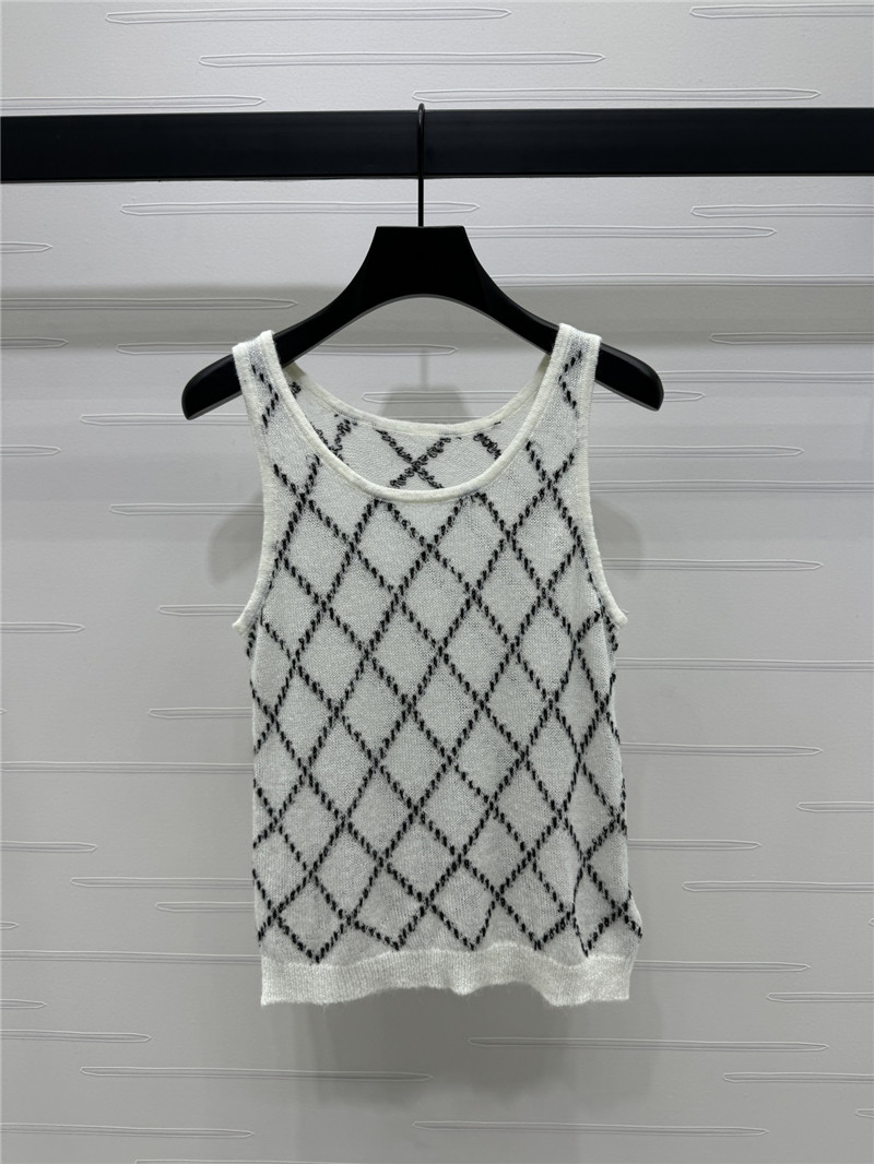 ch**el contrast color cable D1am0nd knit vest replica clothes