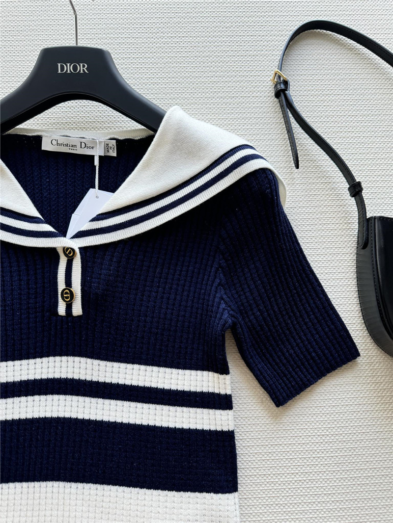 D10r navy blue and white striped knit top