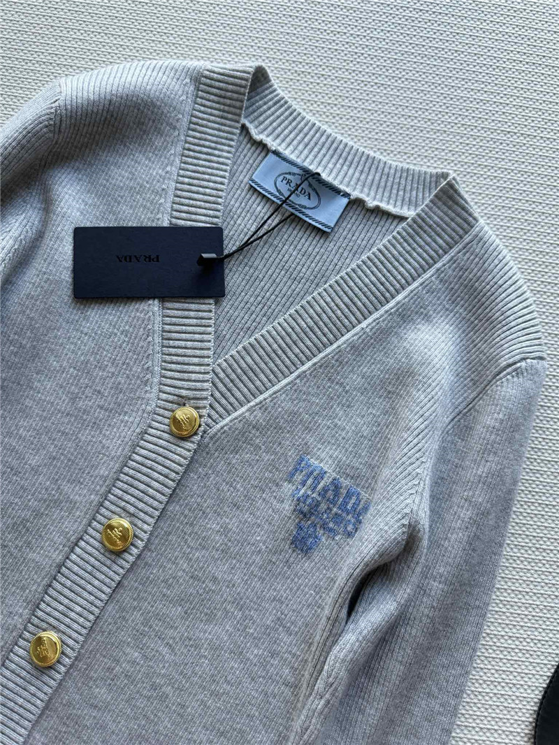 Pra*a new cardigan replica clothes
