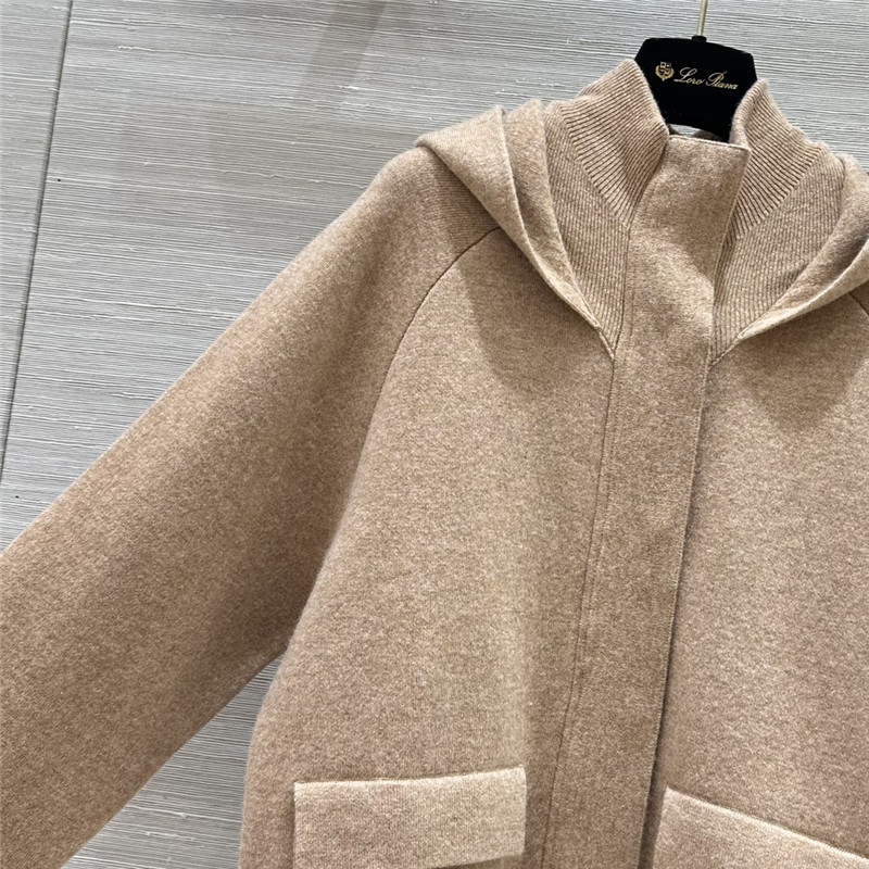L0r0 P1ana new traveler cashmere coat replica clothes