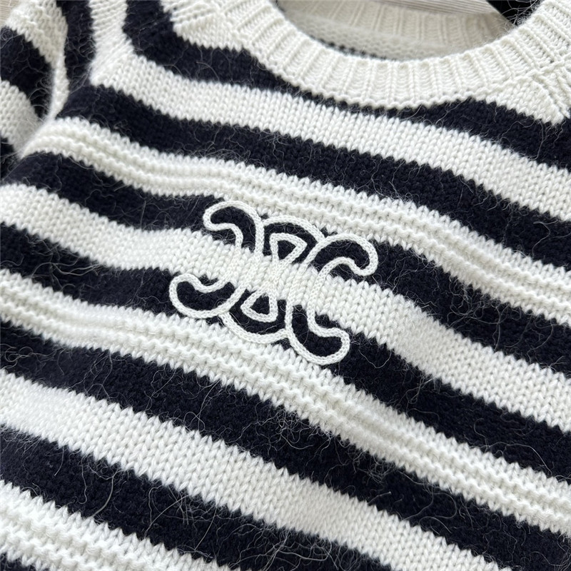 Ce1i*e striped crew neck pullover sweater