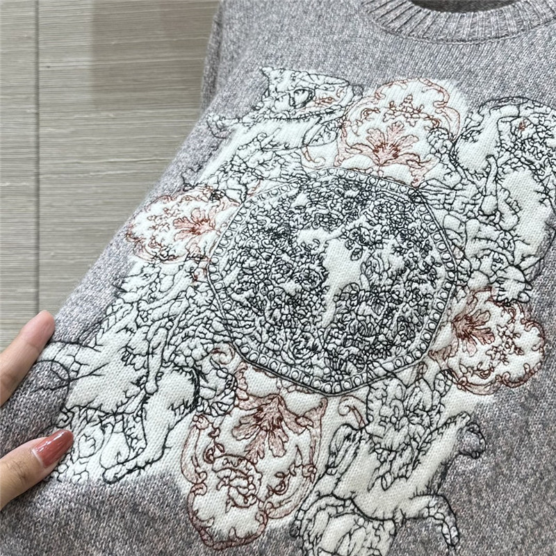 D10r heavy embroidery cashmere sweater replica clothing sites