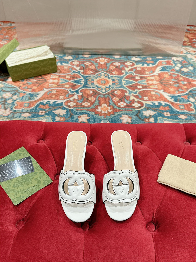 Gvc*1 interlocking g mid-heel slide sandals white
