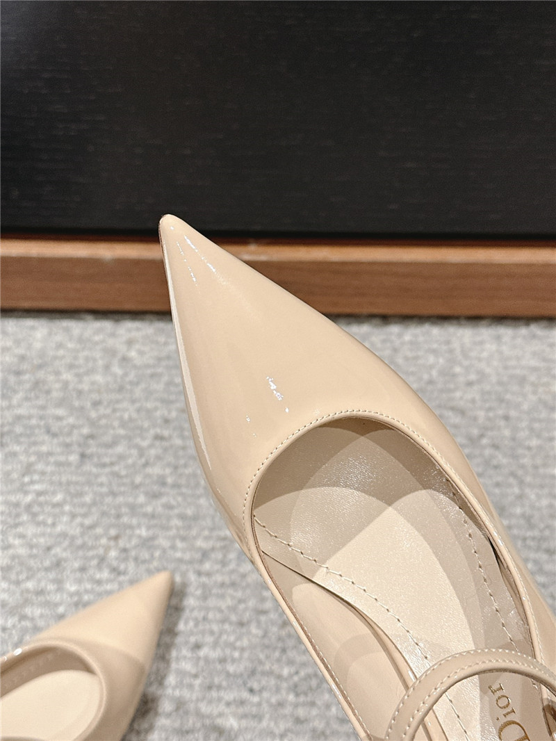 D10r capture heeled mules nude patent