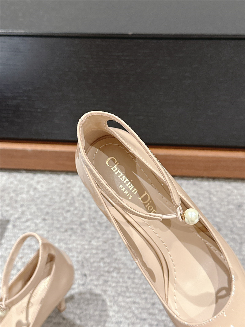 D10r pearl ankle pointed pumps nude patent