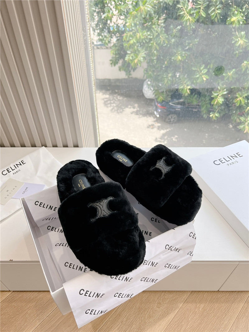 Ce1i*e fur slides triomphe in black shearling
