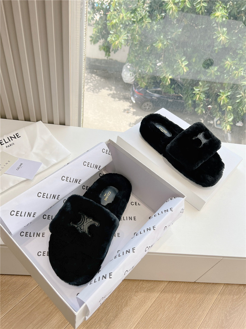 Ce1i*e fur slides triomphe in black shearling