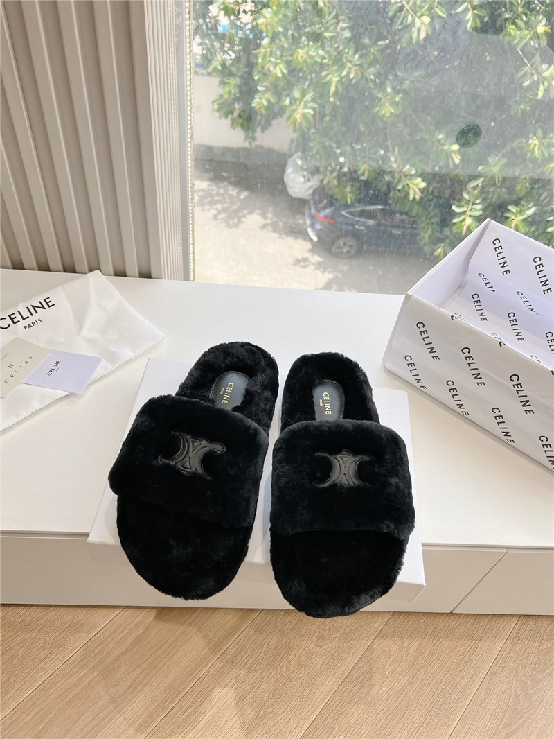 Ce1i*e fur slides triomphe in black shearling