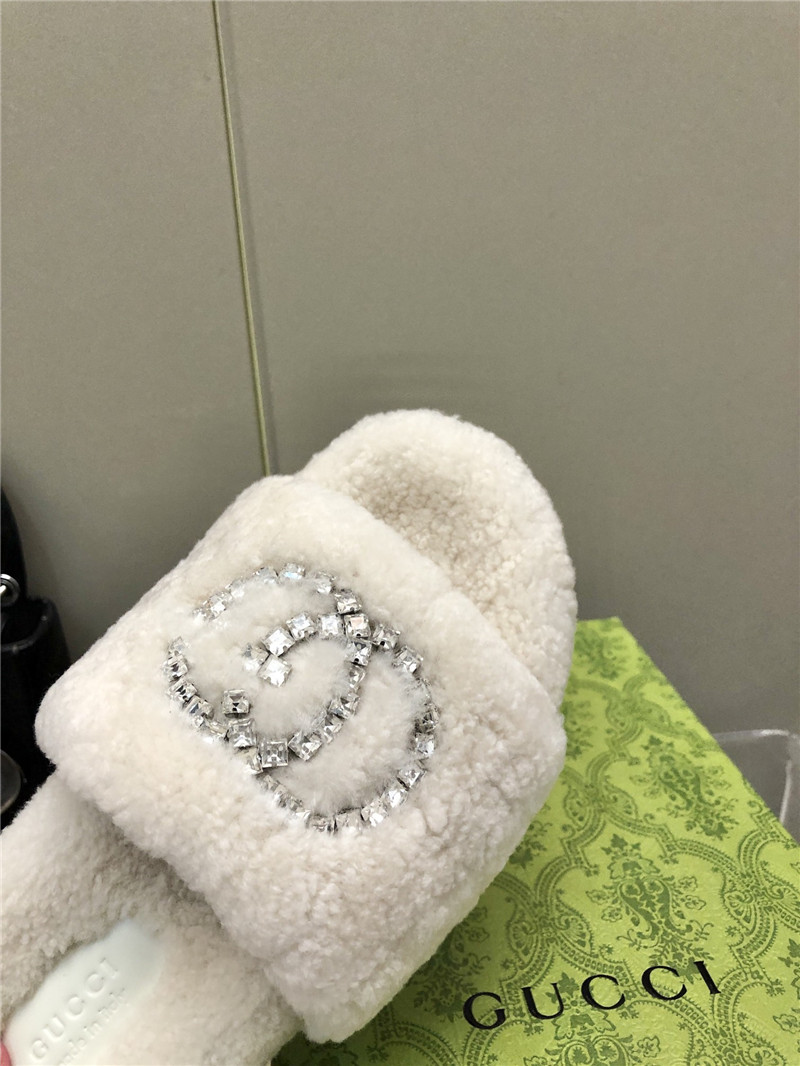 Gvc*1 rhinestone gg shearling slides white