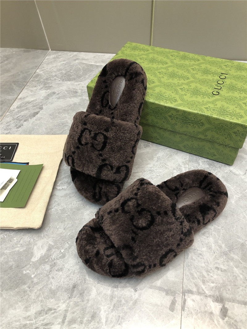 Gvc*1 monogram motif shearling slides brown