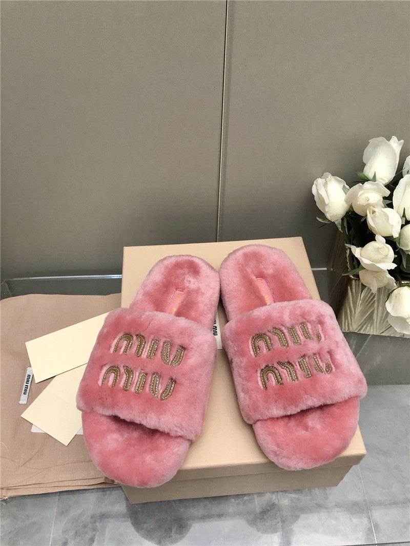 Miu Miu Lettering Logo Shearling Slides Pink
