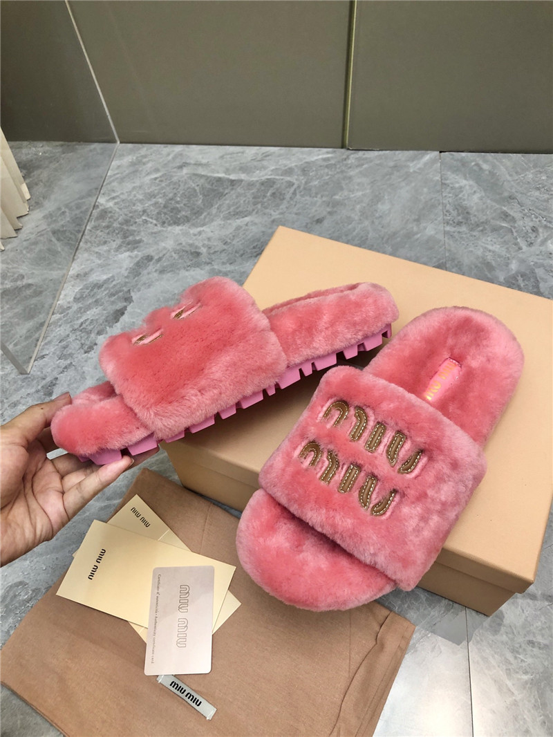 Miu Miu Lettering Logo Shearling Slides Pink