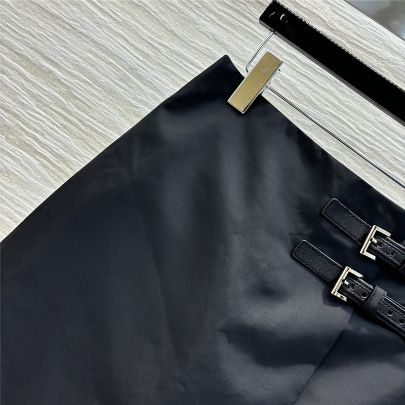 Pra*a metal button decoration skirt replica clothing sites