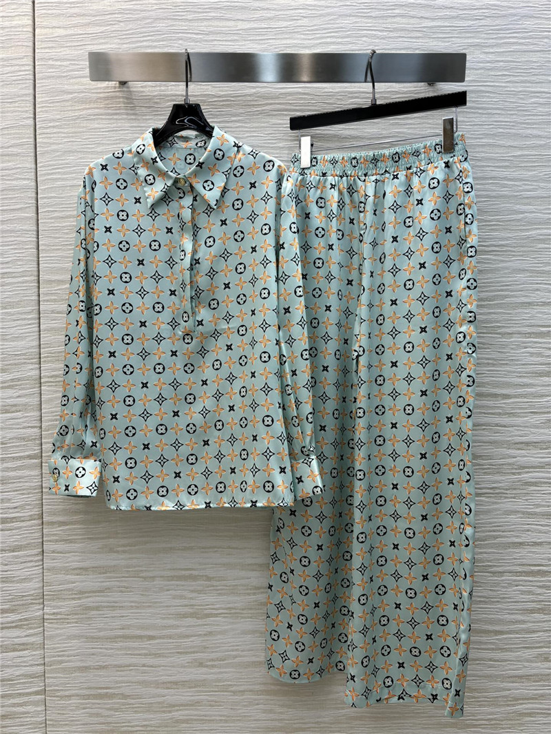 l0vis Vvtt0n lv monogram suit replica d&g clothing