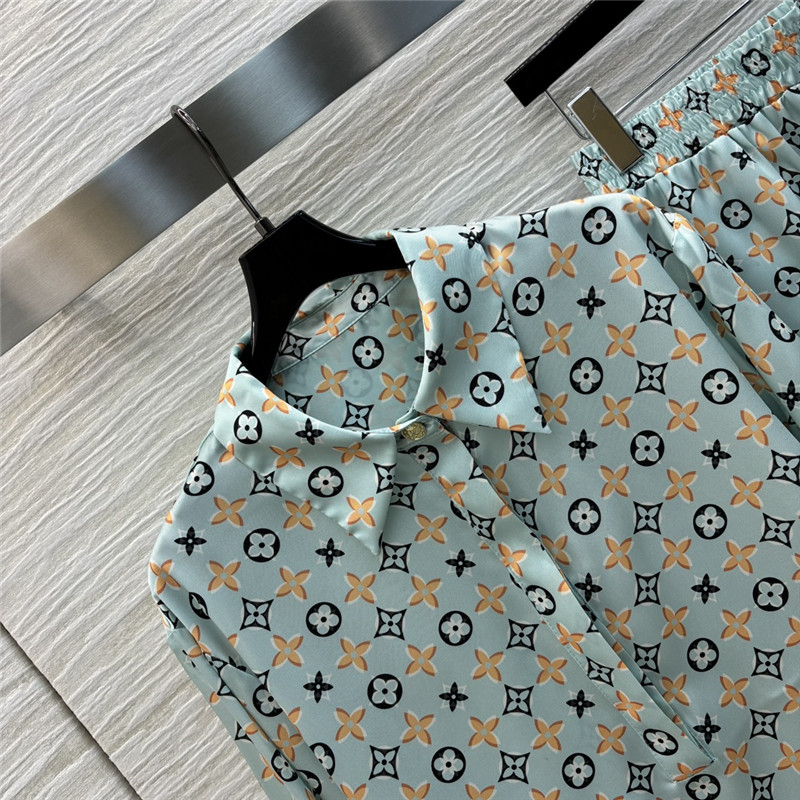 l0vis Vvtt0n lv monogram suit replica d&g clothing