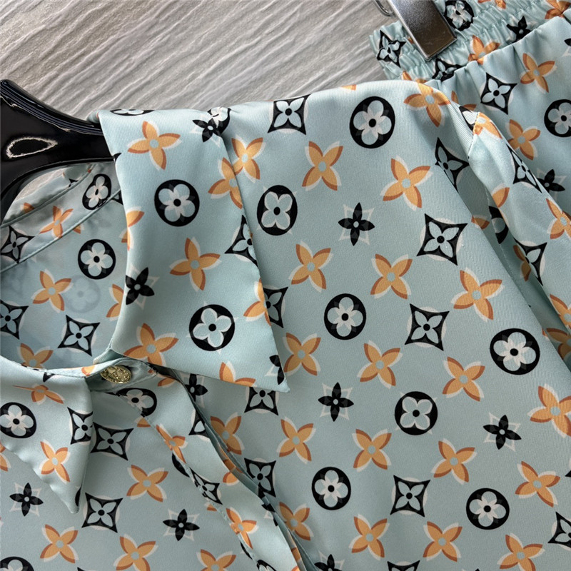 l0vis Vvtt0n lv monogram suit replica d&g clothing