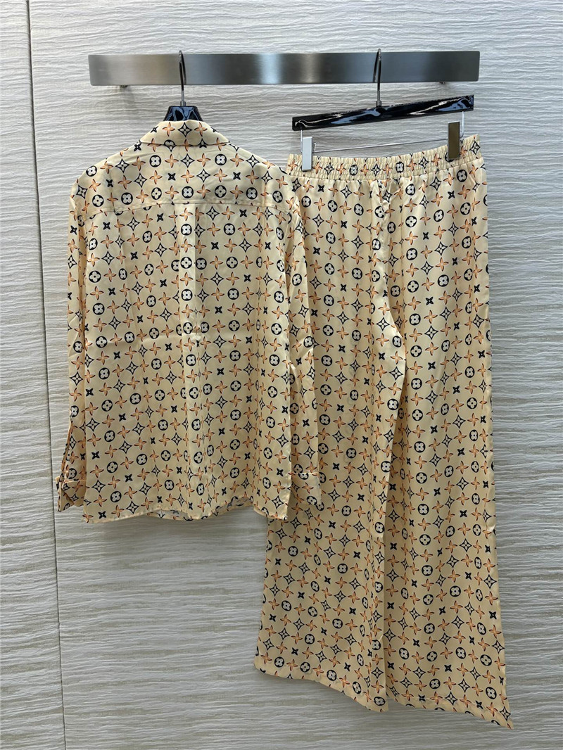 l0vis Vvtt0n lv monogram suit replica d&g clothing