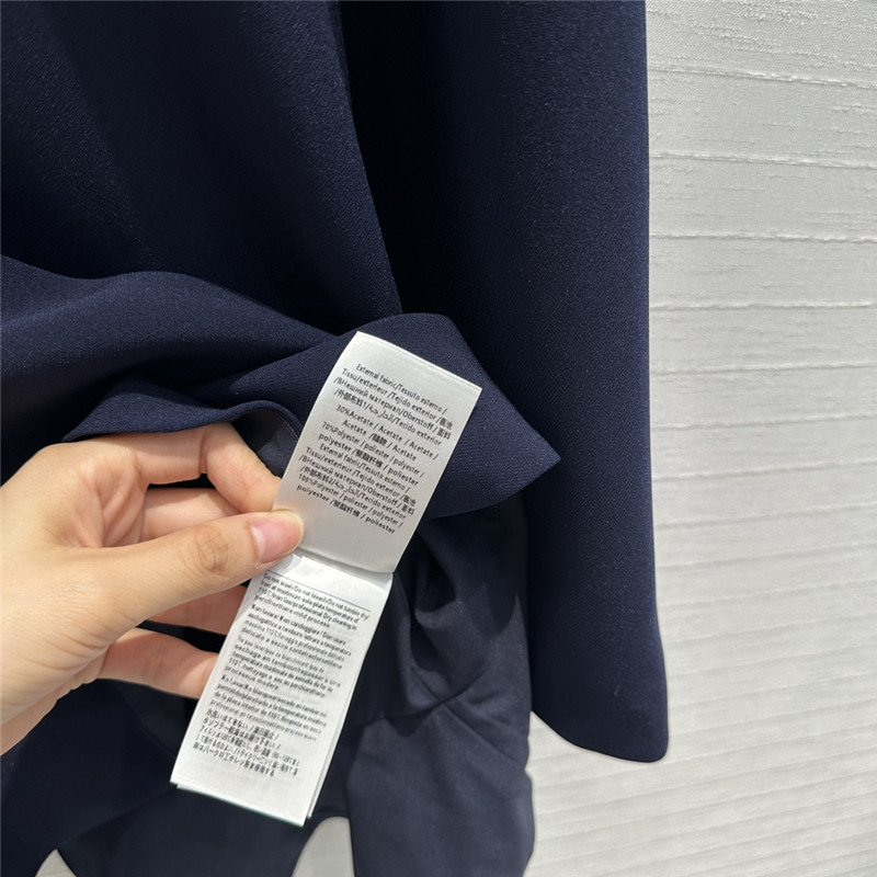 Va1e*ntin0 long sleeve v neck dress replica d&g clothing