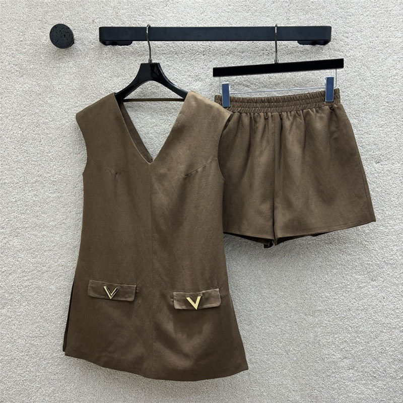 Va1e*ntin0 vest + shorts two-piece set replicas clothes