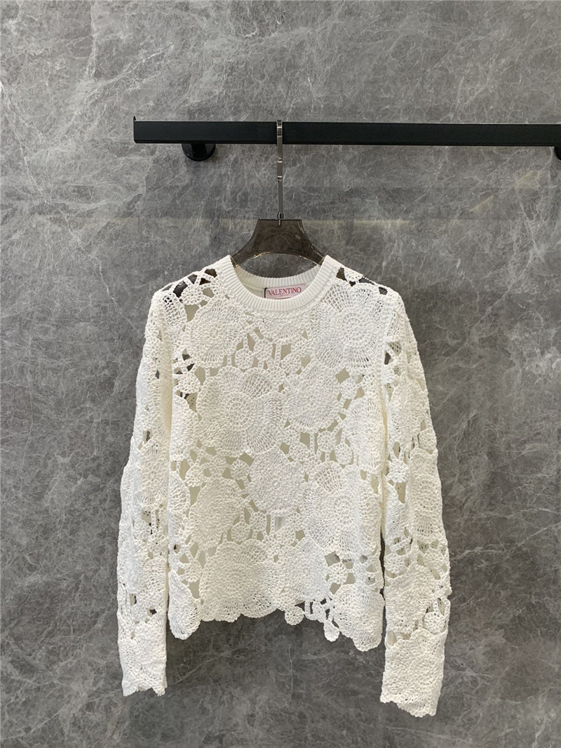 Va1e*ntin0 handmade floral patchwork knitted top replica clothing