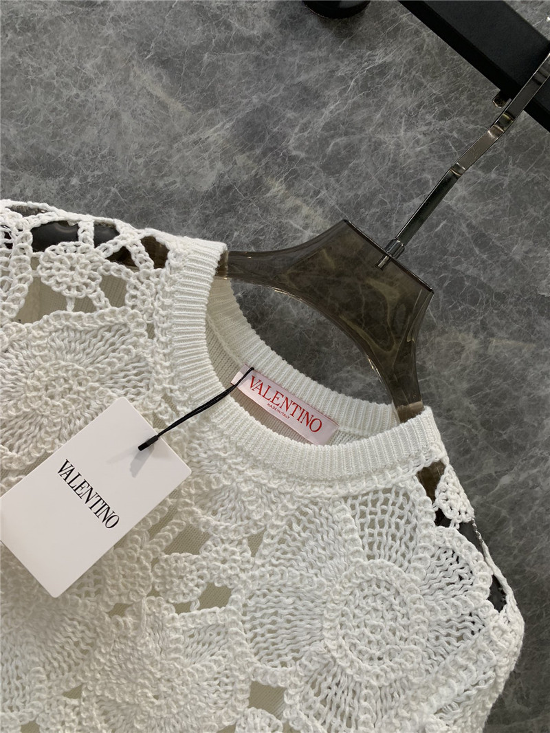 Va1e*ntin0 handmade floral patchwork knitted top replica clothing