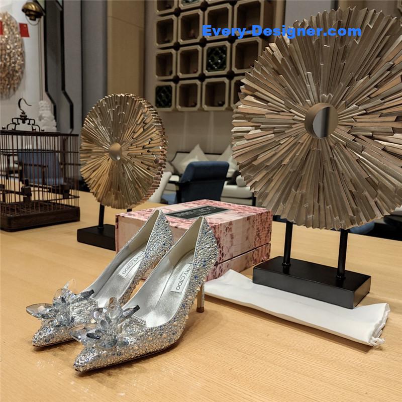J1m*y Ch00 crystal covered pointy toe pumps