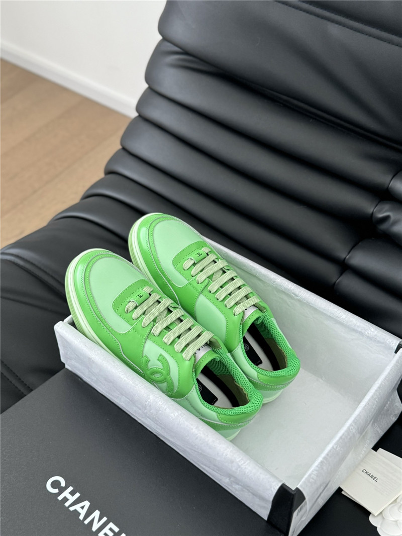 Ch**el green logo low top sneakers