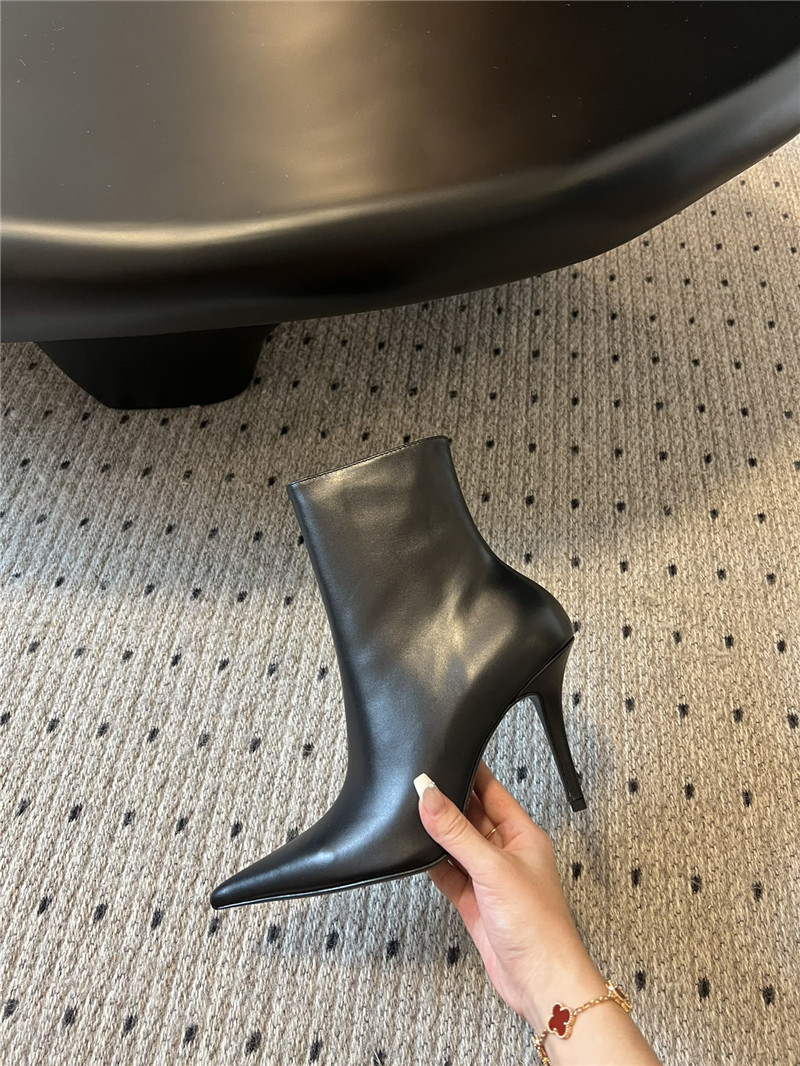 Ba1en*iaga witch heeled ankle boots