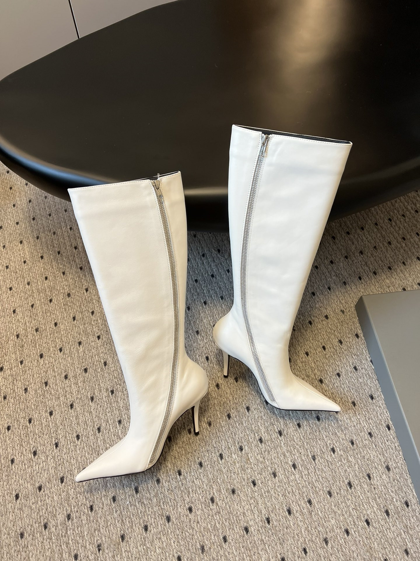 Ba1en*iaga witch keen high boots