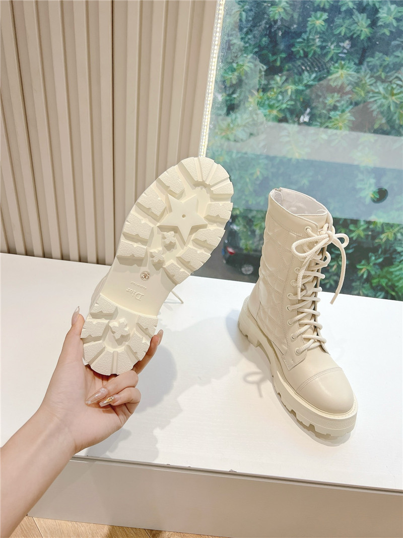 D10r d-unit white quilted cannage calfskin ankle boots